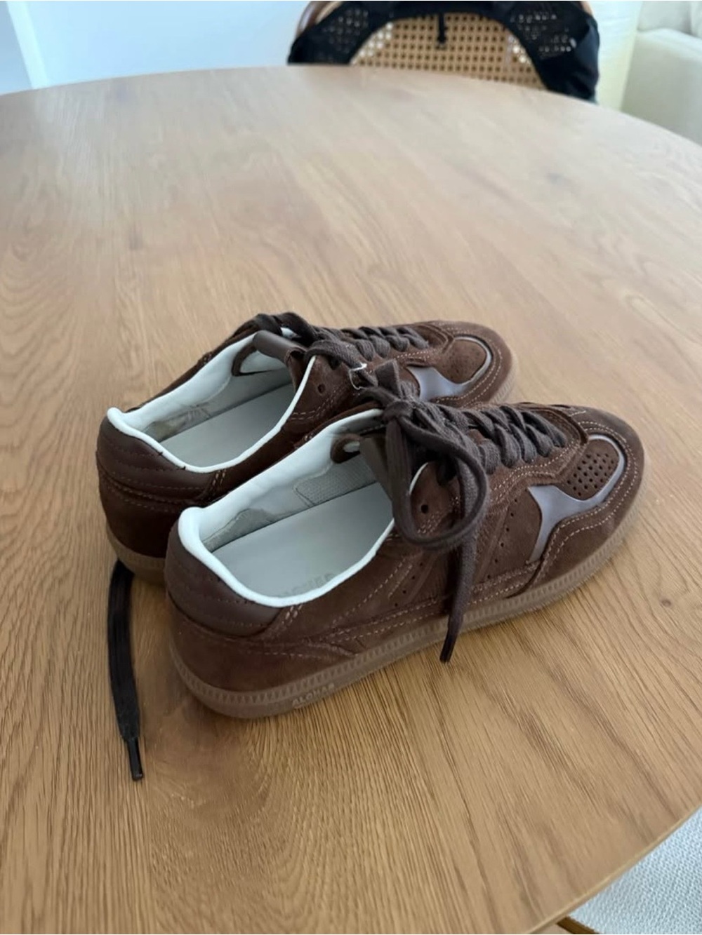 ALOHAS Chocolate Brown Suede Women's Sneakers (EU 35 / US 4.5/5) - Picture 2 of 3